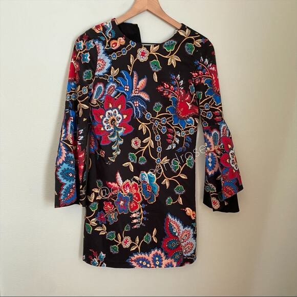 Alice + Olivia Black Paisley Long Flare Sleeve Mini Dress 2 - Picture 15 of 16
